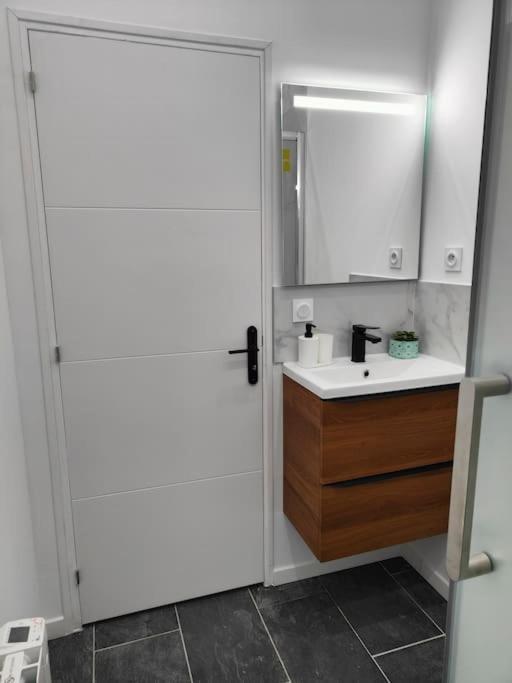 טולוז Charmant Appartement Hyper Centre Metro Gare מראה חיצוני תמונה
